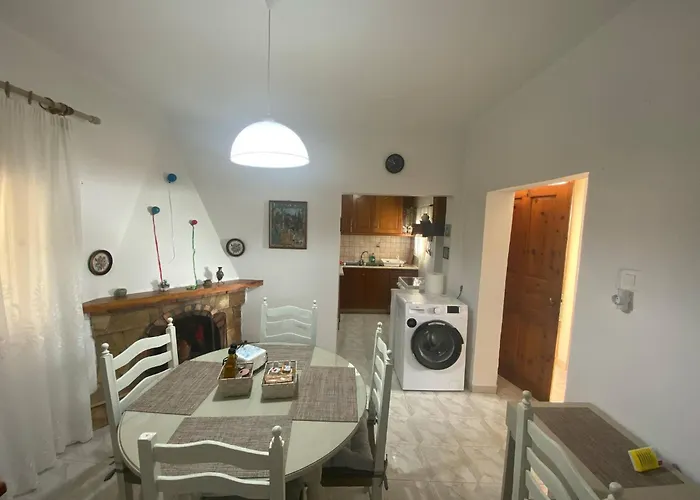 Eirini's Sea View House Ferienhaus