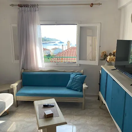 Eirini's Sea View House *