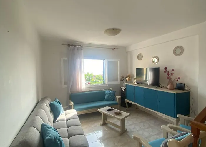 Tatil Evi Eirini's Sea View House *